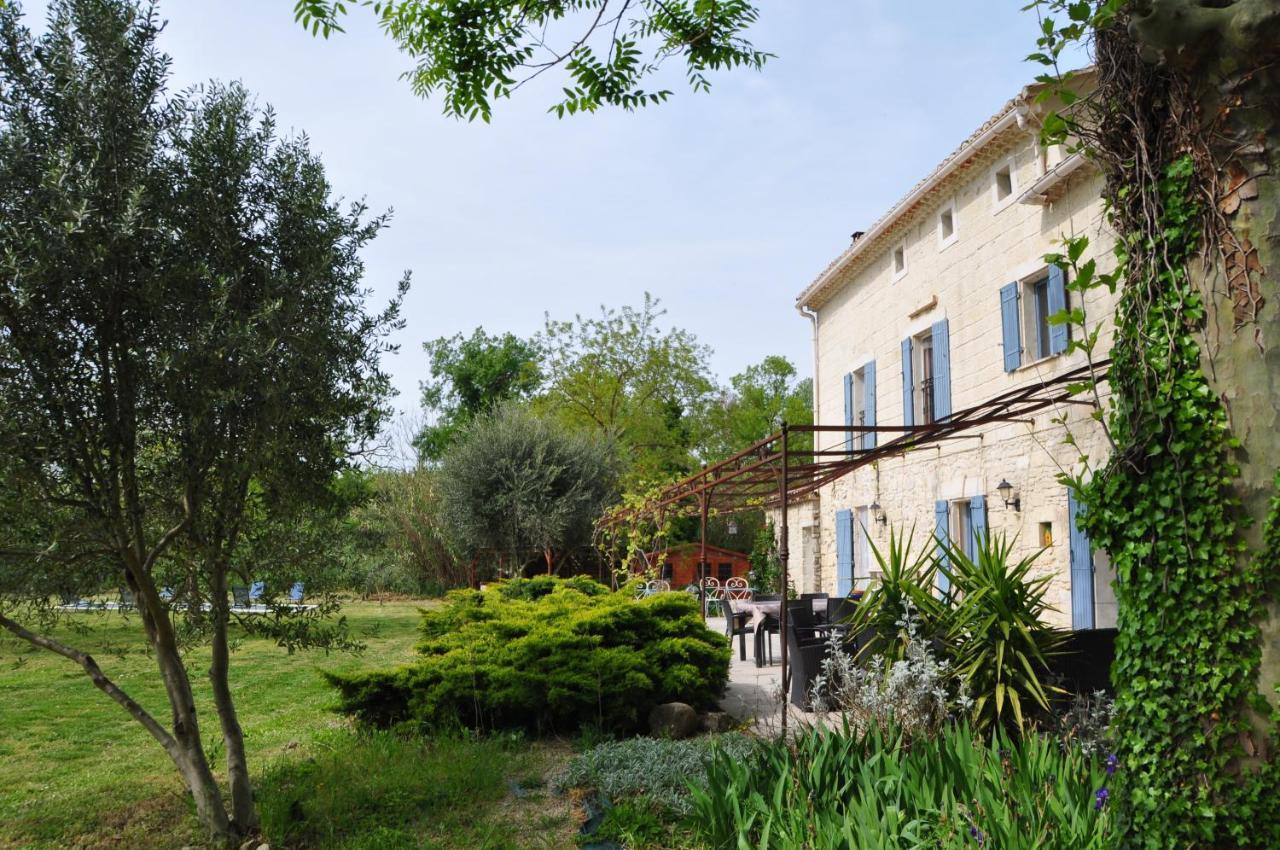 Le Mas Des Cerisiers Jacuzzi Et Sauna Inclus Pour Tous Les Logements Avignon Exterior photo
